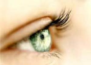 Российские врачи-офтальмологи разработали уникальную замену глазного хрусталика