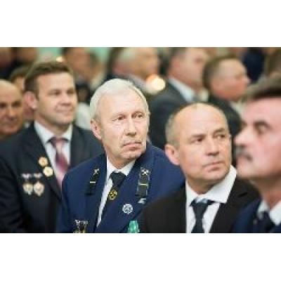 Горнякам ЗАО «Шахта Беловская» вручены государственные награды