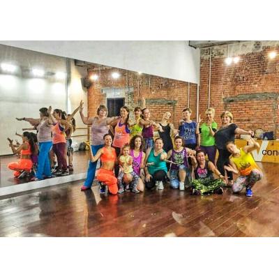 Как Московские волонтеры и фитнес-инструкторы, танцуя помогают детям из детских домов