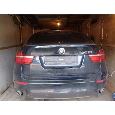 Угнанный в Стрельне в третий раз BMW X6 вновь нашли в Ленобласти