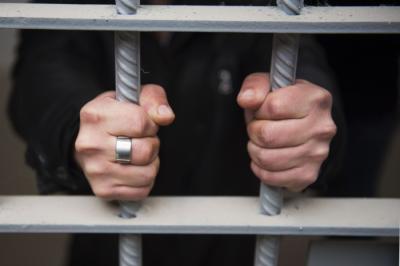 Банда грабителей, похитившая 2 млн рублей, подала ходатайство об условно-досрочном освобождении