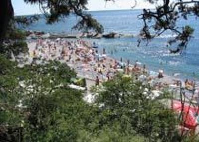 Число бесплатных пляжей в Крыму сокращается