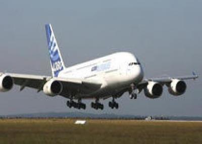 Airbus сократит поставки A380