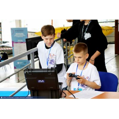 Соревнования по подводной робототехнике прошли в СевГУ
