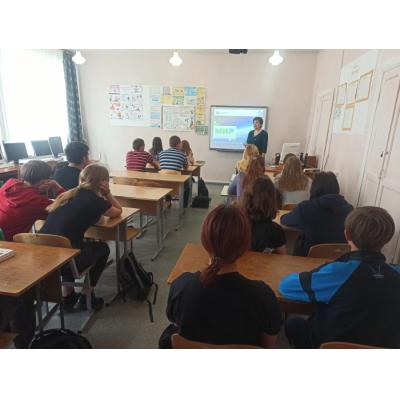 Банк «Левобережный» провел занятия по финансовой грамотности для школьников НСО