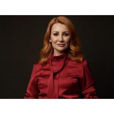 Основатель ювелирного бренда Лилия Данилова дарит бриллиант в 1 карат