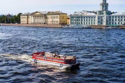 В Северной столице заработал новый водный транспортно-экскурсионный маршрут