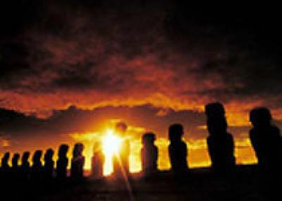 Исполины острова Пасхи заняли лучшие места для наблюдения солнечного затмения
