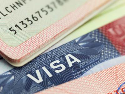 Девять стран Европы перестали принимать заявки россиян на визы. Что нужно знать туристам