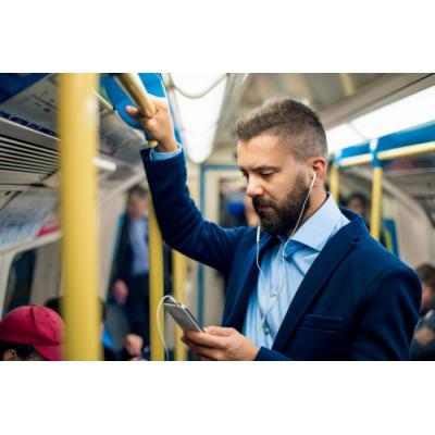 МегаФон на 42% ускорил мобильный интернет в метро
