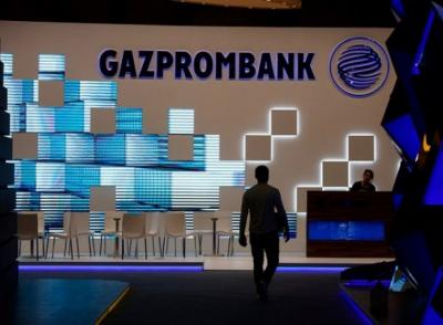 Газпромбанк предложил премиальным клиентам карту UnionPay Diamond для покупок за границей