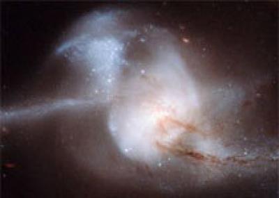 Две галактики столкнулись на глазах у астрономов