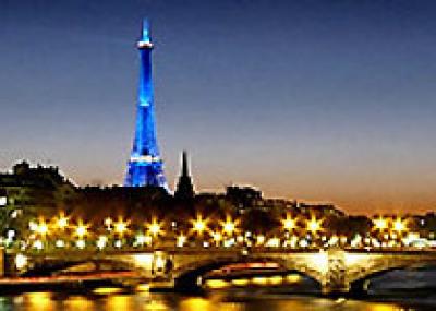 Рождественская иллюминация в Париже зажжется 23 ноября