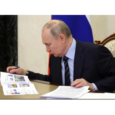 Российский президент отметил необходимость создания новых логистических цепочек