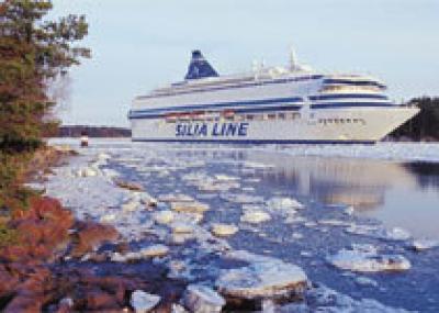 Паром Silja Europa доставлен в порт, все круизы отменены