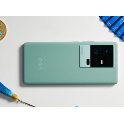 Дизайн флагманского iQOO 11S раскрыт официальным тизером