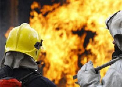 В Лондоне бушует крупный пожар, сотни жителей покидают свои дома
