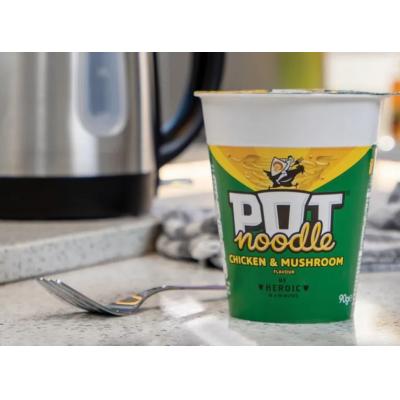Pot Noodle испытывает в Британии новую упаковку на основе бумаги