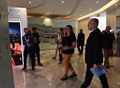Выставка финалистов «Планета Москва» открылась на урбанистическом форуме в Москве