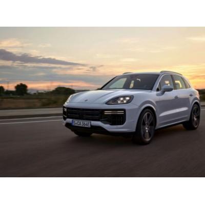 Porsche представил новейший и самый мощный кроссовер Cayenne