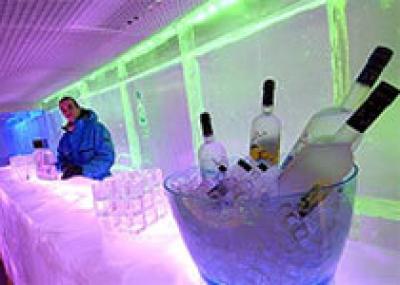 Ледяной бар Ice Bar открыли в городе Франции