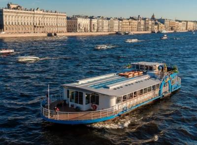 В Петербурге подвели итоги туристического сезона навигации по рекам и каналам