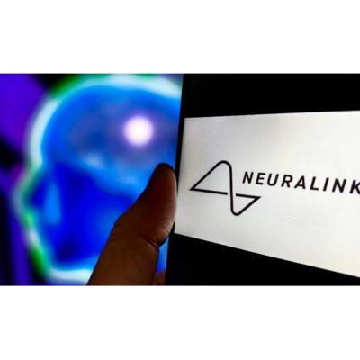 Первый пациент с чипом Neuralink полностью восстановился и двигает курсор мыши силой мысли