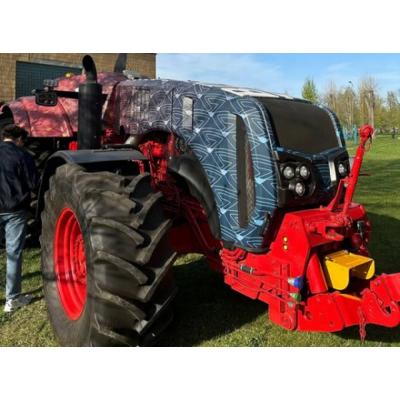 Белорусский «трактор будущего» показали вживую