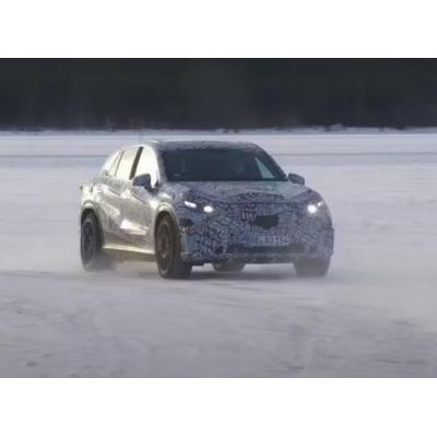 Кроссовер Mercedes-AMG GLC EV замечен на испытаниях недалеко от Полярного круга