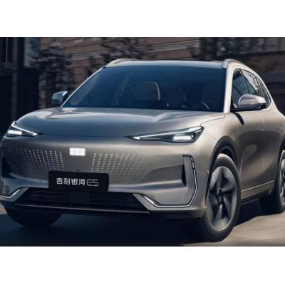 Geely удивила ценами электрокроссовера с батареей-миллионником