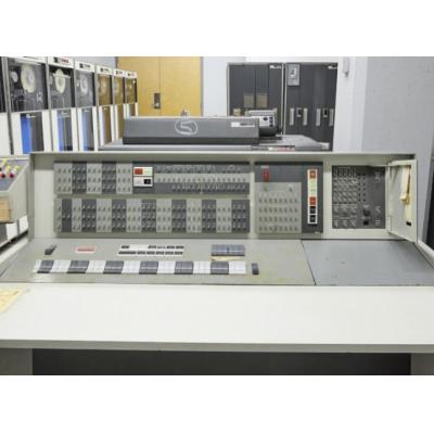 На аукцион выставлен 10-тонный компьютер IBM 7090 из 1959 года — это одна из первых систем на транзисторах