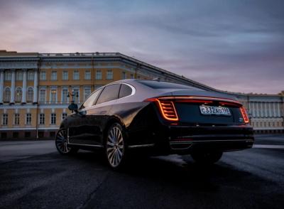 Премиальный бренд HONGQI выступает официальным автомобильным партнером Форума объединенных культур в Санкт-Петербурге