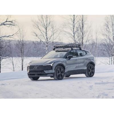 Представлен Volvo EX30 Cross Country: маленький электрокроссовер с душой внедорожника