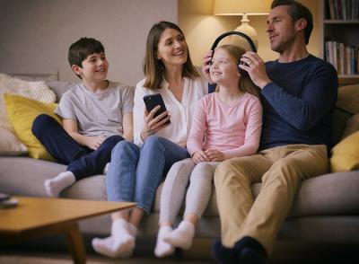 Константин Арсенев стал автором песен для проекта «Голоса нашего детства»