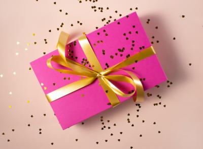 Россияне начали массово дарить друг-другу подарочные сертификаты маркетплейсов в канун черной пятницы