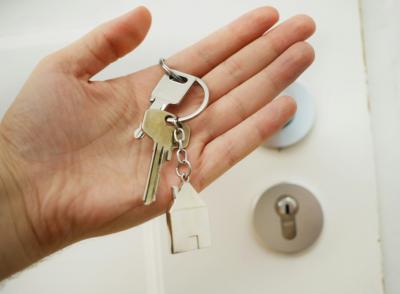 Резкое снижение ставок по ипотеке может навредить строительному рынку России