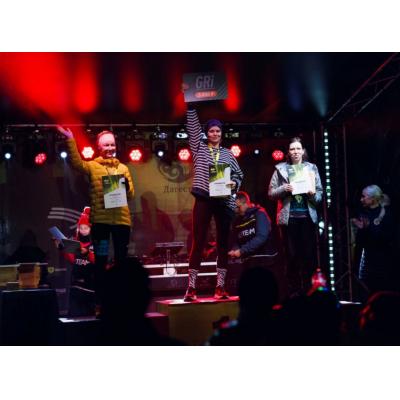 Ночной полумарафон Lights of Derbent прошел на улицах Дербента