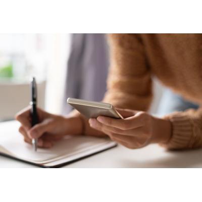 Какие сервисы выбирают люди, совмещающие основную работу и подработку