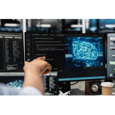 Организации в РФ хотят собственный ИИ-SOC