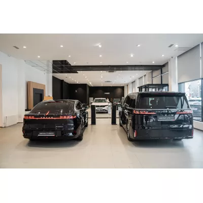 В Петербурге открылся новый дилерский центр Voyah и Evolute