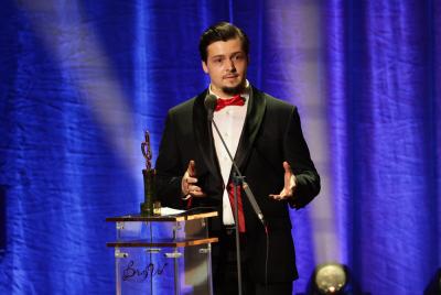 Маэстро Николас Манн получил звание «Дирижёр года» на премии BraVo