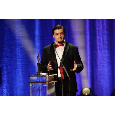 Маэстро Николас Манн получил звание «Дирижёр года» на премии BraVo