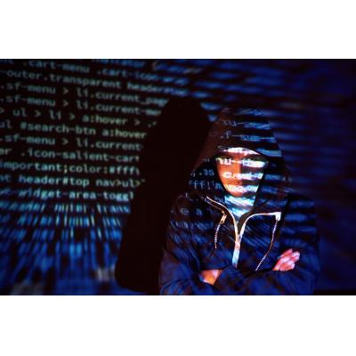 Бензин и футбол — главные темы для мошенников сегодня