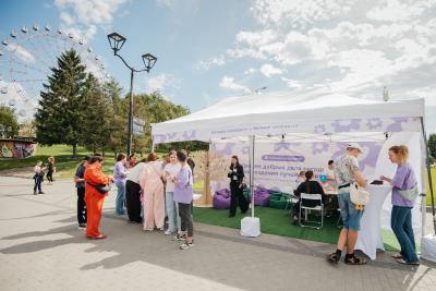 Волонтеры фонда «Больше хорошего!» совместно с ГК Lime Credit Group рассказали 3000 новосибирцам о важности сохранения экологии в родном регионе