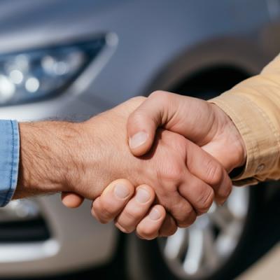 Кому одобряют автокредиты: Банки.ру сравнил портреты заемщиков