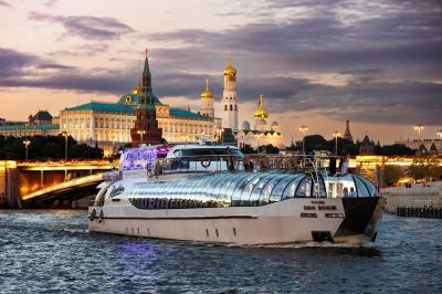 По Москве-реке запустили гастрономические круизы
