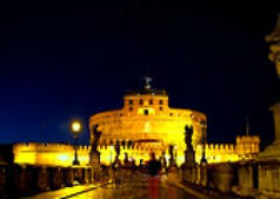 Римский замок Сант-Анджело открыт для ночного посещения