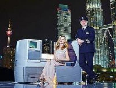 Джимми Чу и Джорджия Мэй Джаггер приняли участие в фотосессии по случаю запуска рейсов British Airways в Малайзии