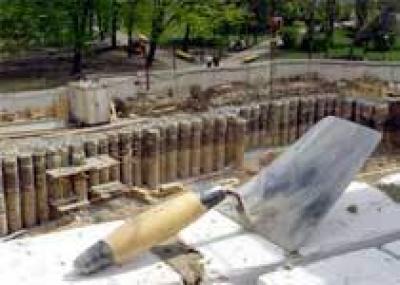 Реставрация `Ораниенбаума` оказалась под угрозой срыва