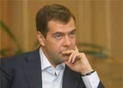 Медведев внес изменения в законодательство в связи с принятием закона `О государственном кадастре недвижимости`